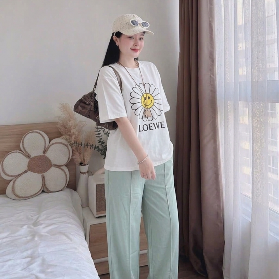Set Áo Phông Hoa Cúc Phối Quần Gió Suông