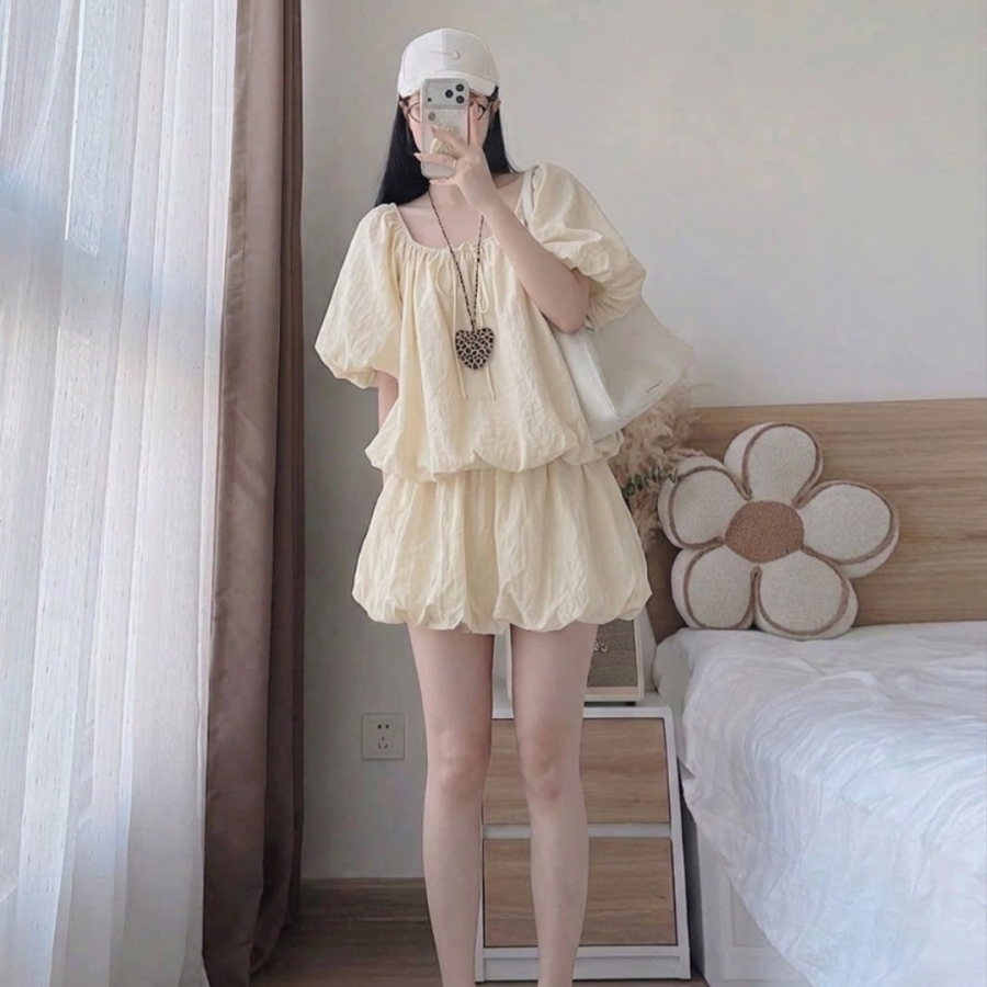 Set Áo BabyDoll Gió Nhăn Phối Chân Váy Bí Bồng