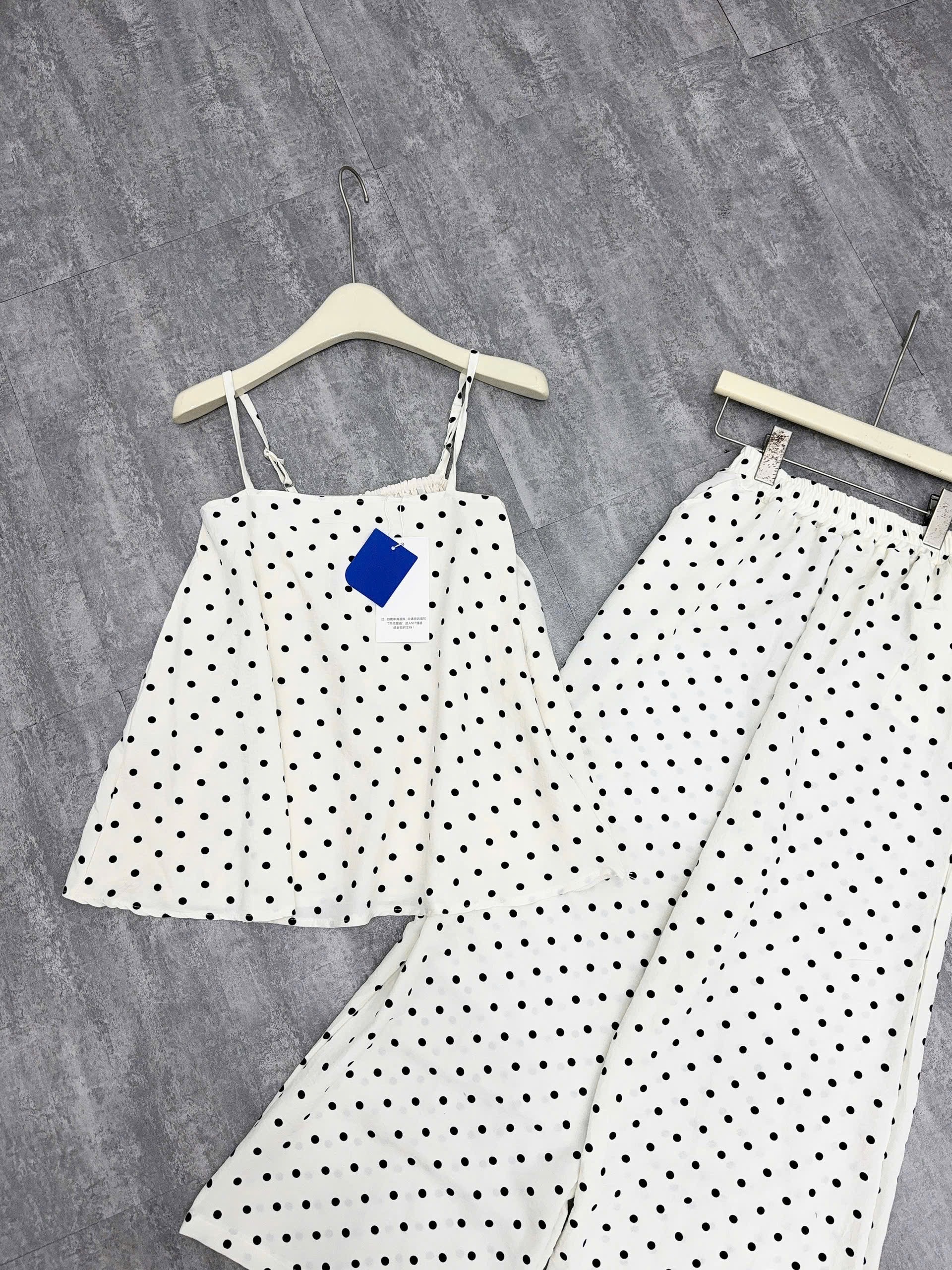 Set Áo 2S Chấm Bi Dáng A Phối Quần Ống Suông - Ảnh 10