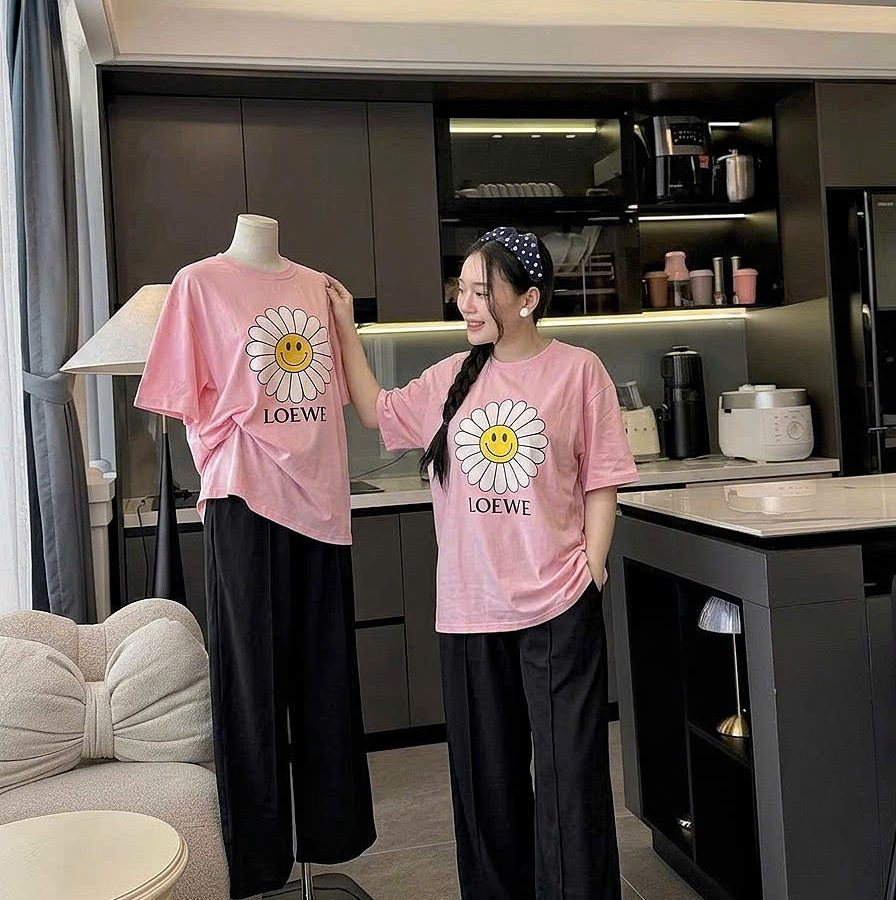 Set Áo Phông Hoa Cúc Phối Quần Gió Suông